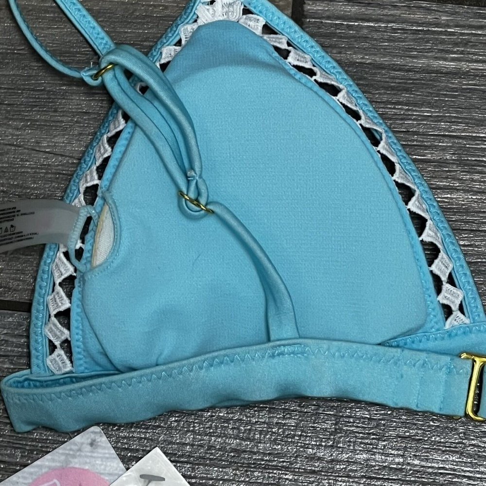 NWT Raisins Sunshine Fixed Tri Bikini Swim Top Large Juniors Blue Crochet Trim - Picture 8 of 14